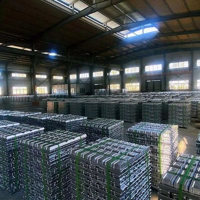 ADC10 آلومینیوم درجه بالا اینگوت ADC12 99.99٪ A6 A7 A8 A9 برای حمل و نقل ساختمانی